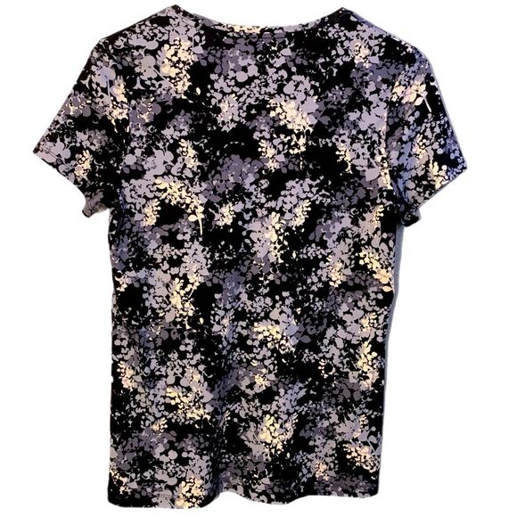 CROFT & BARROW The Perfect Tee Women’s M Black Blue White Floral V-Neck. - Picture 2 of 7